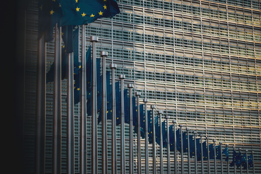 Banderas de la Unión Europea ante el edificio Berlaymont en Bruselas