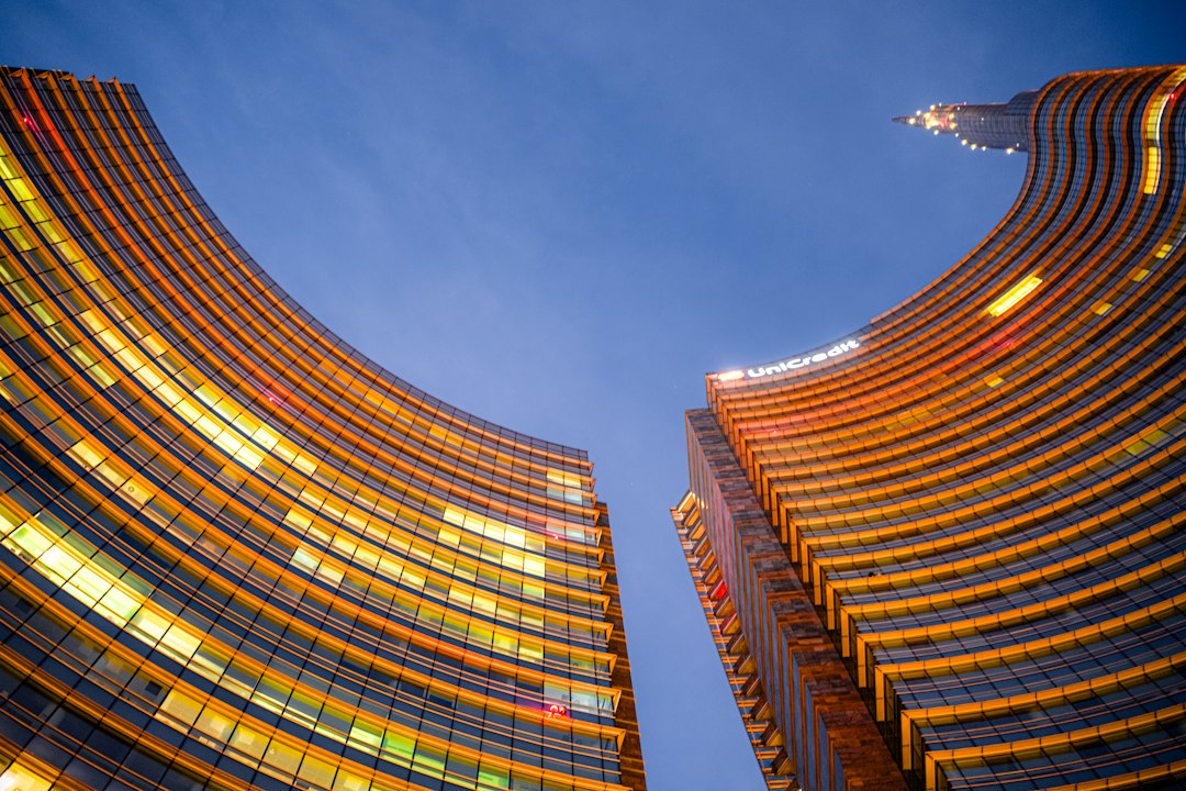 Distrito financiero de Milán ante la consolidación bancaria italiana