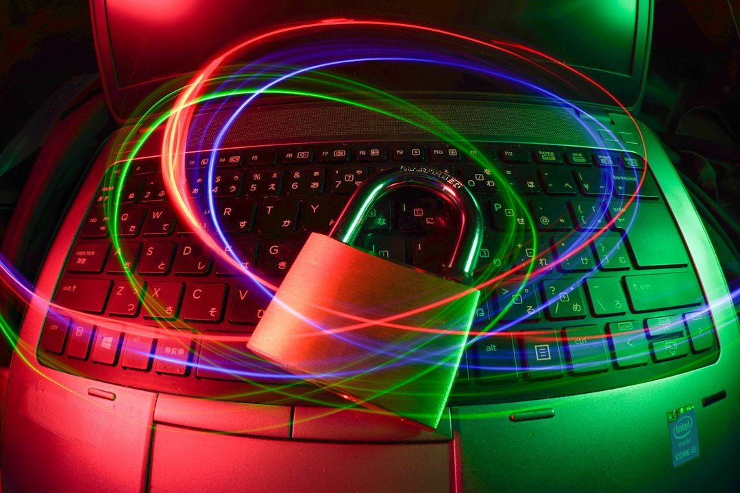 Candado digital que representa la seguridad de certificados SSL y TLS