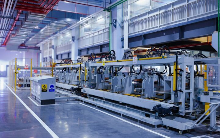 PMI industrial de España y producción manufacturera