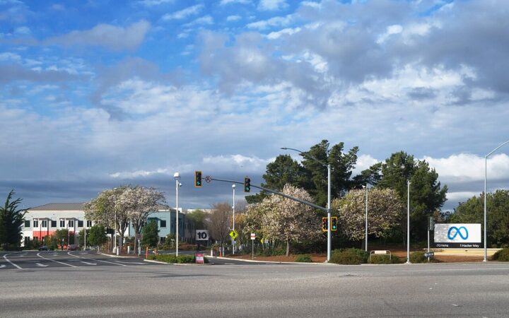 Acceso a la sede de Meta Platforms en Menlo Park, California; fotografía de archivo de 2022