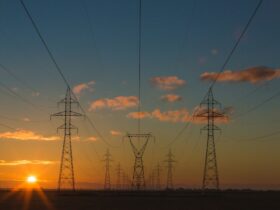 Iberdrola gana 5.816 millones y vuelve a elevar objetivos: las redes explican el cambio de escala