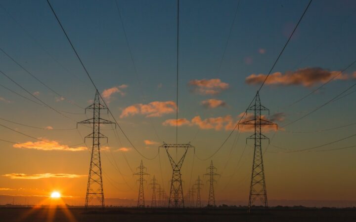 Iberdrola gana 5.816 millones y vuelve a elevar objetivos: las redes explican el cambio de escala