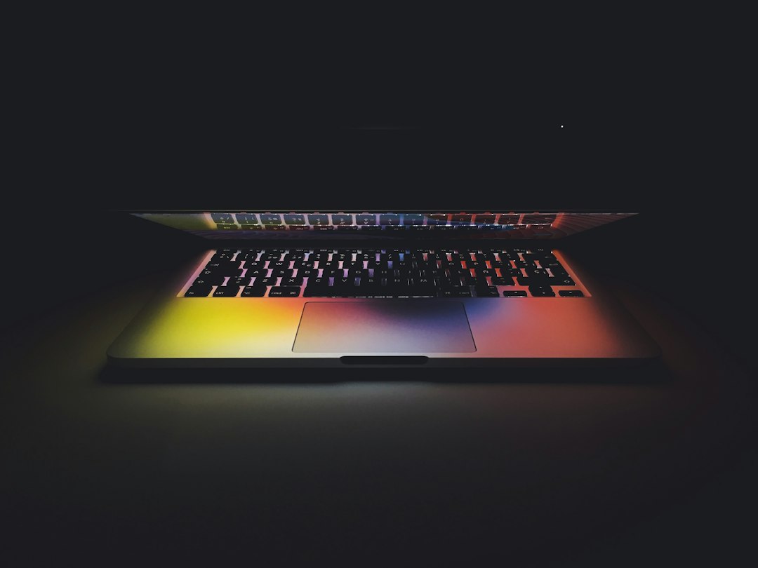 Una de cada tres empresas españolas ya usa inteligencia artificial, pero la brecha digital sigue abierta
