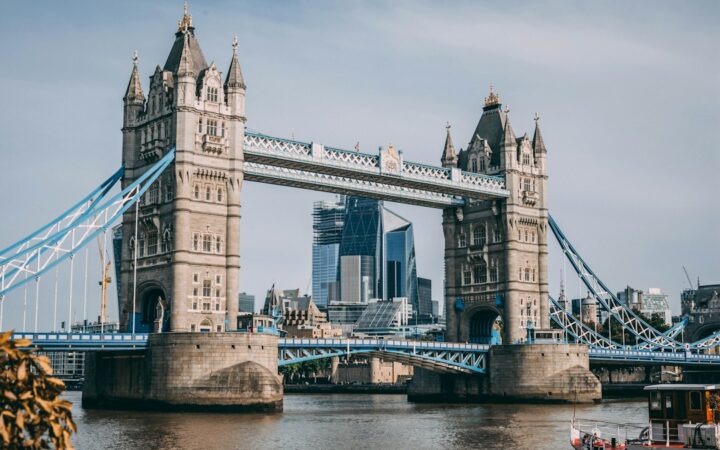 Distrito financiero de Londres junto al río Támesis