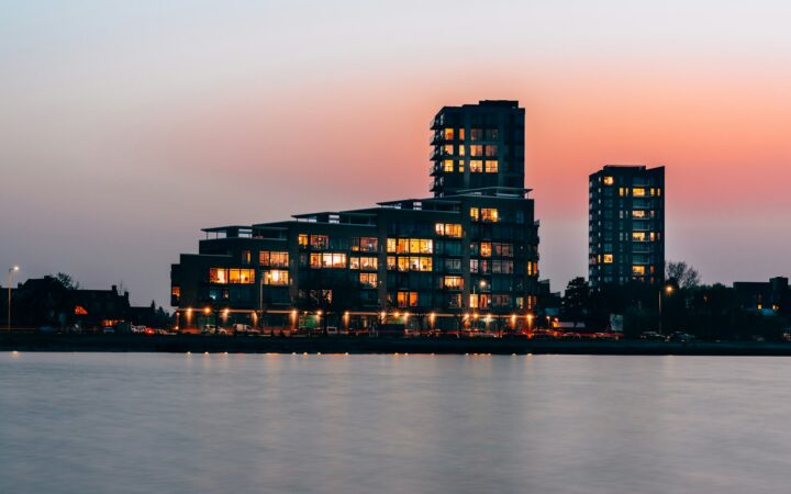 Edificios financieros junto al puerto de Copenhague