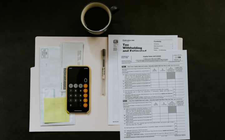 Documentación fiscal y certificado de retenciones