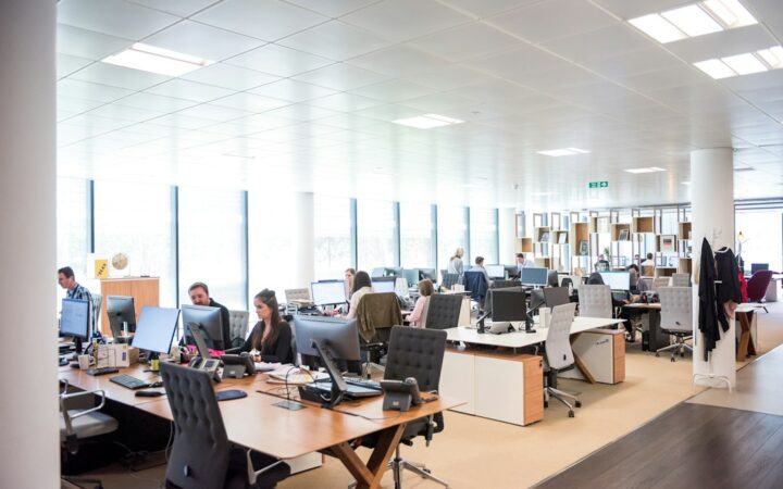 Trabajadores en una oficina europea