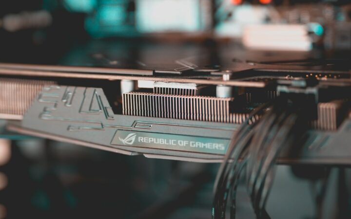 Equipos tecnológicos utilizados en infraestructura de inteligencia artificial