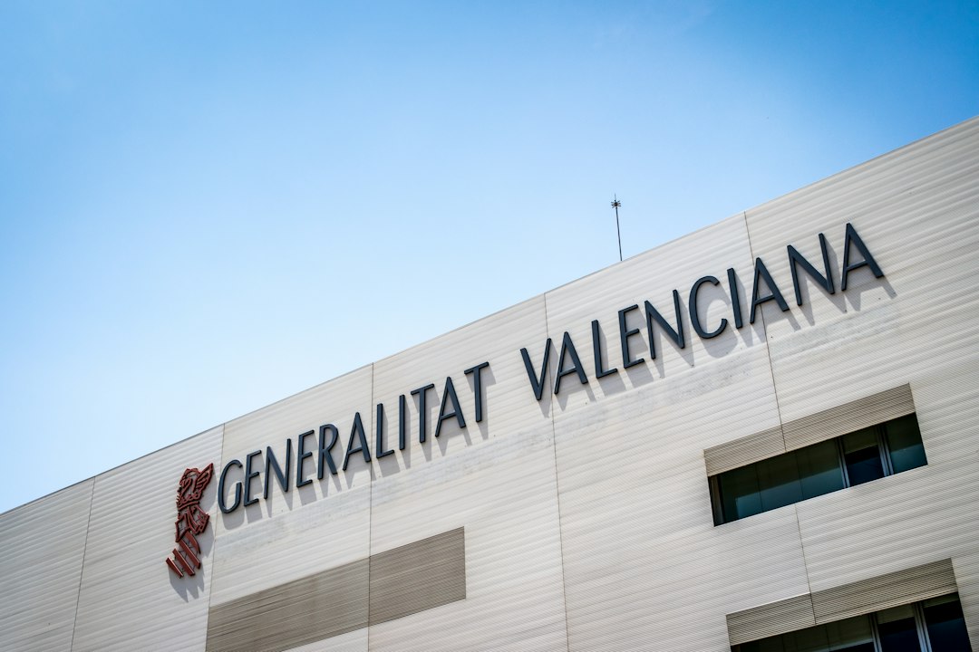Reinicia+ FAIIP DANA elimina la antigüedad mínima: qué empresas industriales pueden pedir financiación desde hoy