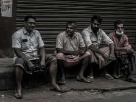 India acelera su actividad al máximo de cuatro meses, pero la contratación casi se detiene
