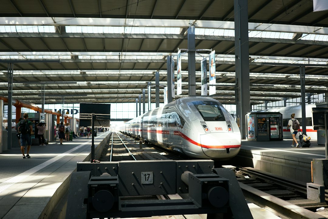 Tren de alta velocidad utilizado como imagen editorial para el software de IA aplicado al transporte