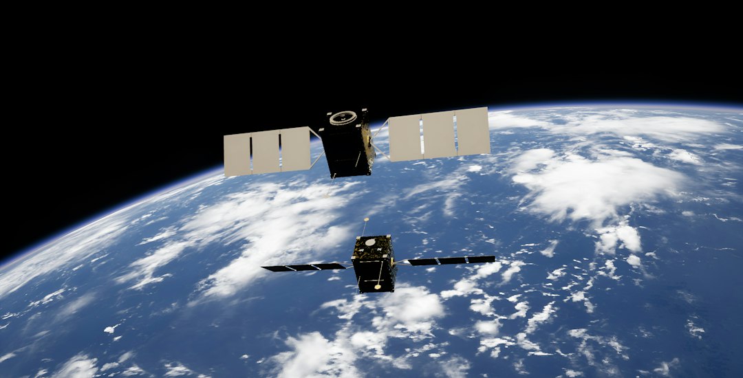 Satélites en órbita ilustrando comunicaciones directas al móvil