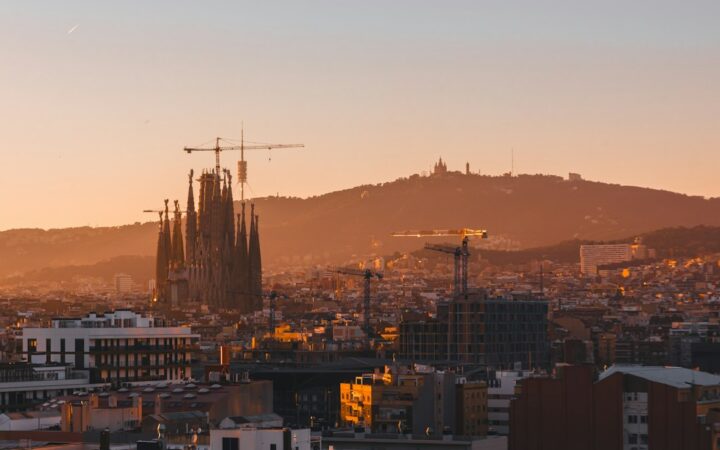 Vista de Barcelona utilizada como imagen editorial para la inversión de BPCE en Banco Sabadell